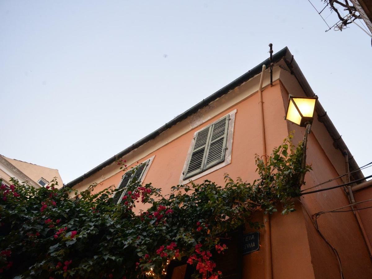 Вилла Charming Venetian Town House In The Old Town Of Corfu Corfu  Экстерьер фото